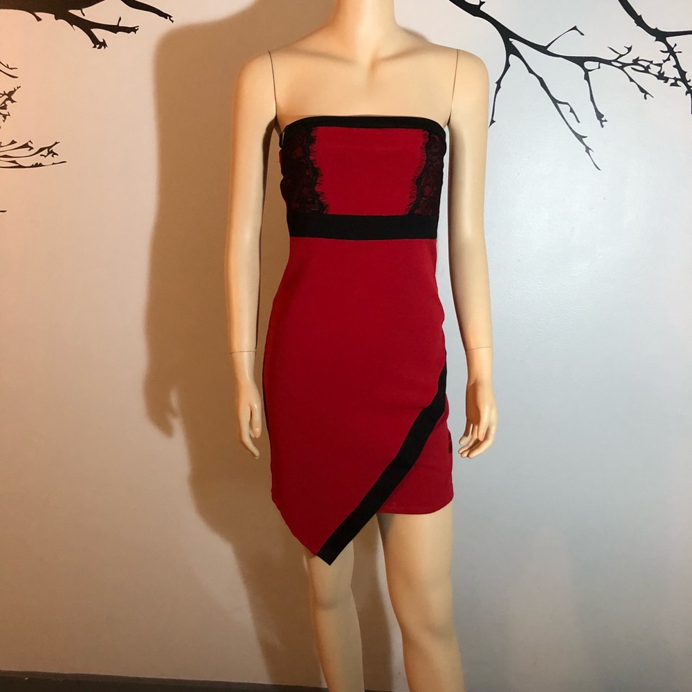 FINESSE Strapless Dress